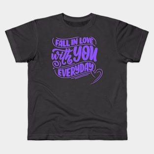 Fall in love with you Kids T-Shirt